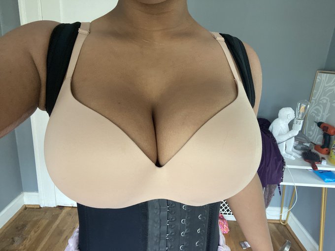 1 pic. pre workout, sub to my onlyfans babies https://t.co/H69s8LvRFs https://t.co/btegZeiVzY