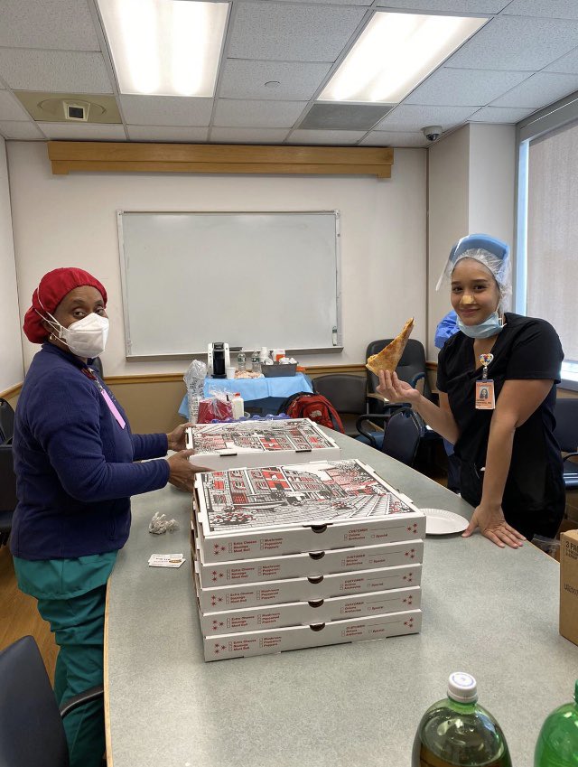 DJKingBori's tweet photo. Today, I contacted my local pizzeria to help me get the nurses and staff at Albert Einstein π₯ fed for lunch! Some much needed business to my favorite pizza shop + love shown to our heros. WIN WIN! π π #OurStateFarm #StateFarmPizzaParty https://t.co/qmTHaVhepP