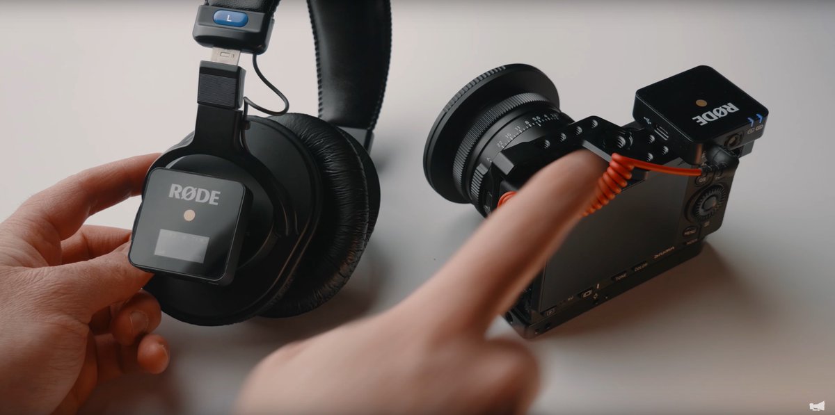 reampers's tweet photo. If you ever tried Bluetooth headphones for silent practice only to find the latency makes it unplayable, check out this Røde Wireless Go ‘hack’ (5ms latency vs 150+ ms of typical bluetooth headphones) https://t.co/oBrYxj8Ixy https://t.co/qWGxlBKFxc