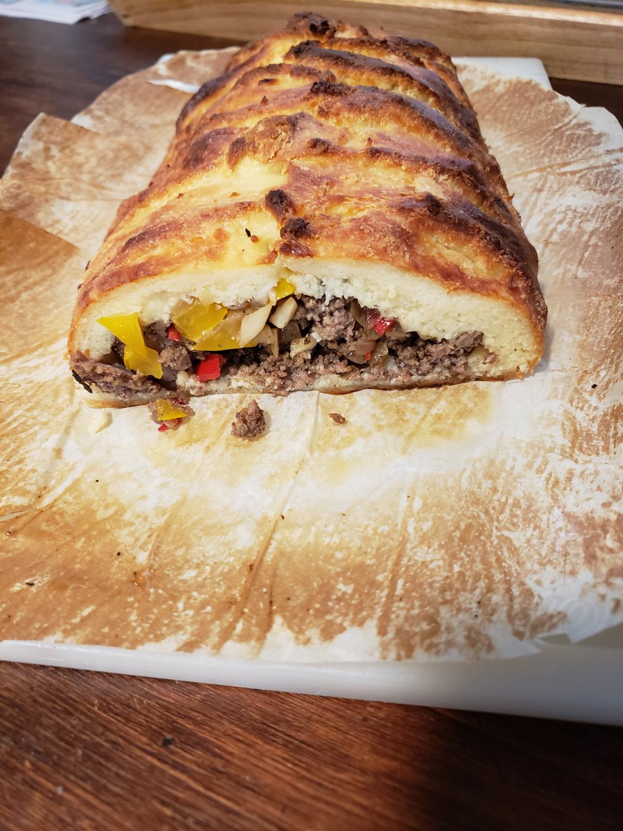 scargregjim's tweet photo. He done did it again!
@1tinefork made a stromboli with #fatheaddough stuffed with ground beef, bell pepper, onion, minced fresh garlic, basil, salt &amp; pepper. 

#joshwillbeyourherobaby #keto #ketodinner #fatheaddoughrecipes #fatheaddoughstromboli https://t.co/LHesJ6vpRU