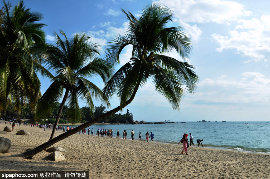 Hainan to set up new pilot zone for sports tourism.
The pilot zone is expected to gain initial progress in pioneering the development of the country's sports tourism and cultivating a brand image by 2022. ow.ly/9bDU50zekhy