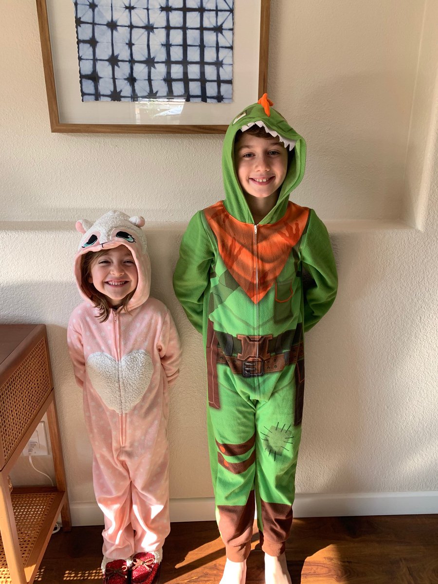 Virtual Spirit Week: Day 2 - Pajama Day 😁 Check-out <a href="/cvesd_Veterans/">Veterans Elementary</a> on IG for more photos! #cvesdveteransstaysconnected
