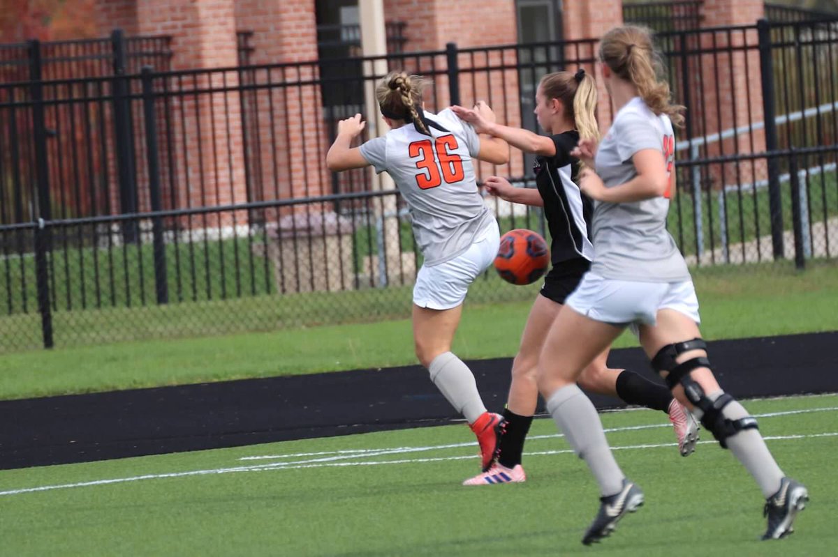 spamlyon2's tweet photo. #MyONUPic @ONUWS_BAC @ONU_SAAC I’d slam my face in turf again to be with my people https://t.co/skqHOBztT3