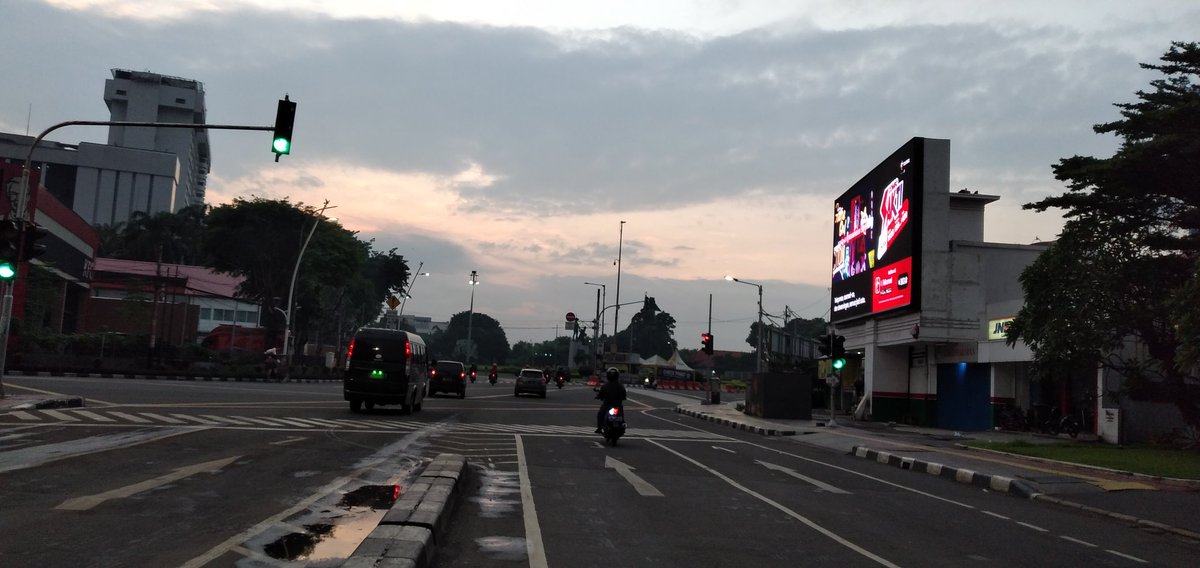 AlbertJata's tweet photo. Bundaran Tugu Tani https://t.co/r2fLBZfZjJ
