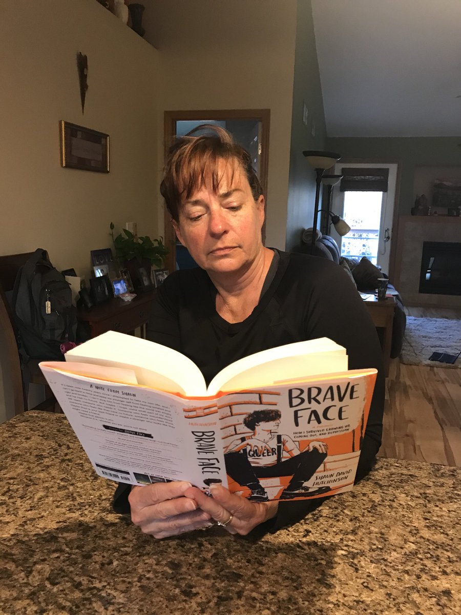 peggydolson's tweet photo. #Boltsread #ICCSDtogether  ⁦@boltlibrary⁩ ⁦ https://t.co/HTeeJCEnYU