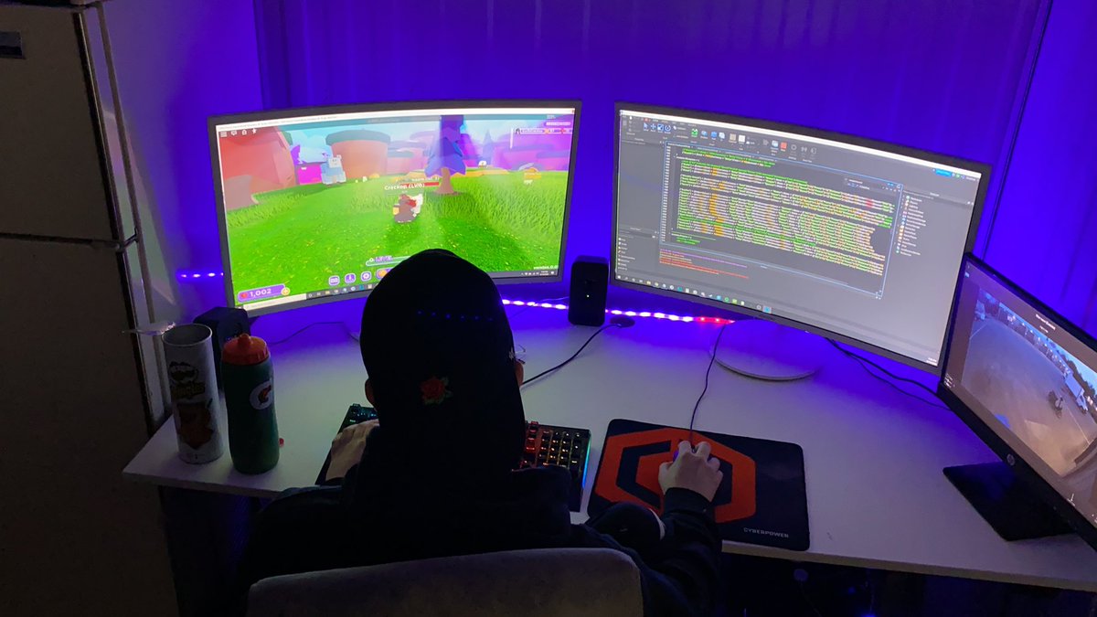 RBLXcrackop's tweet photo. Balancing #SupernaturalSimulator with @Foekai 👋👋 https://t.co/G3v8YUmcjS