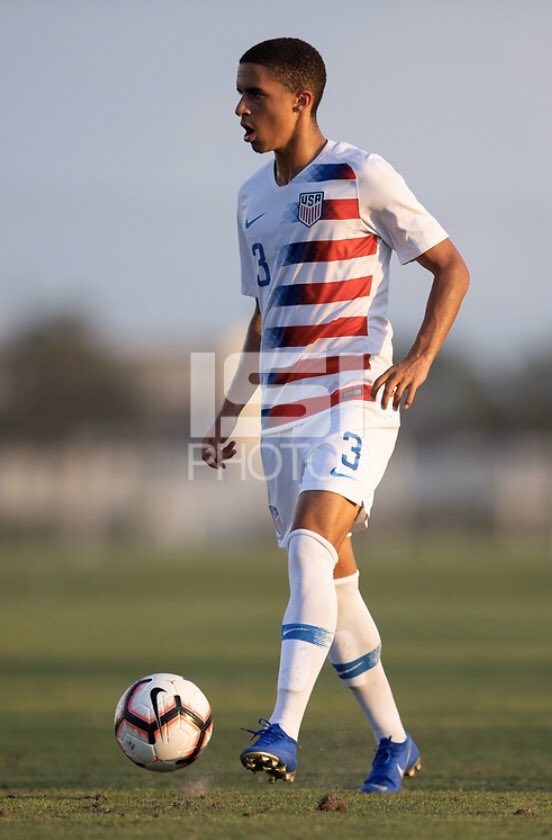 ArmourAdam's tweet photo. Thanks @djkt27 ! If you’re a football person join the challenge of posting a footy pic, once nominated u have 24hr to post a pic of yourself as a player/coach or donate $30 to charity. Tag 5 @hille_luke @realkevan @TraceAlphin @DeLeonShane8 @MalleyOwen https://t.co/YNLEGDwkJT