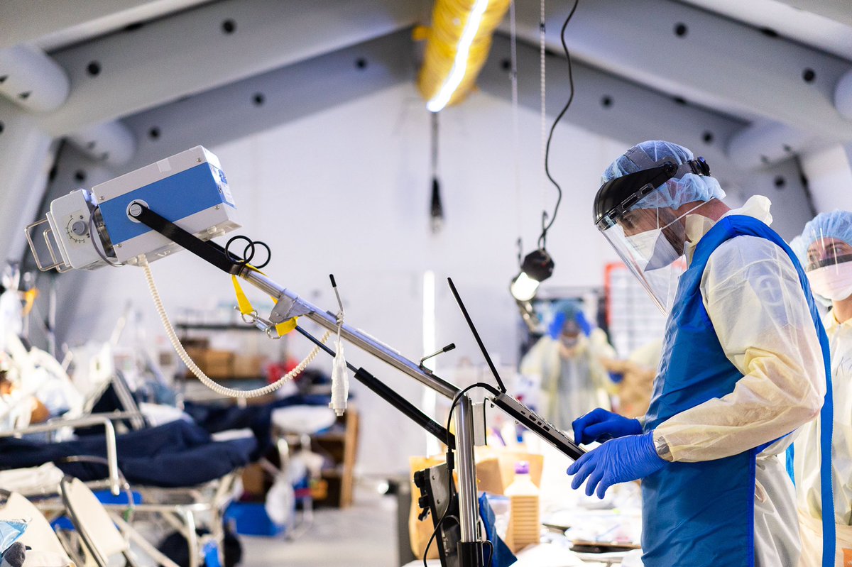 Franklin_Graham's tweet image. The work at our @SamaritansPurse Emergency Field Hospitals in Italy and New York City continues, with our medical personnel seeing over 300 patients since opening. Please lift up these men and women in prayer as they serve all of our patients in #JesusName. #COVID19