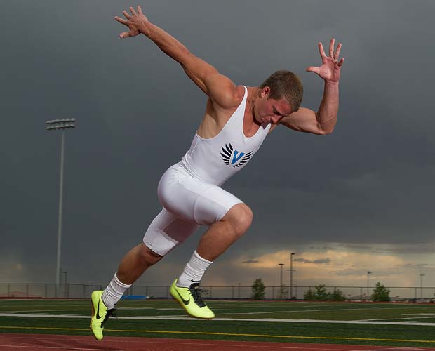 LFHStrack's tweet photo. Biggest RB contract ever just given to a man who trains like a track sprinter in the off-season. I'm not saying running track will guarantee you millions, but there's a ton of logic in COMPETING on a track team instead of hiding in the weight room. Why not lift AND sprint?!?! 🤔 https://t.co/OX7nJSGJJB