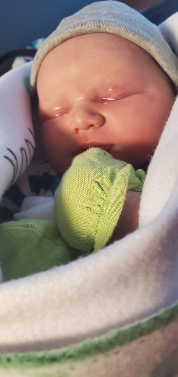 TallGuyGuy's tweet photo. #gamerdad #bigbaby #futurecodpro https://t.co/1SkGCl1tmz