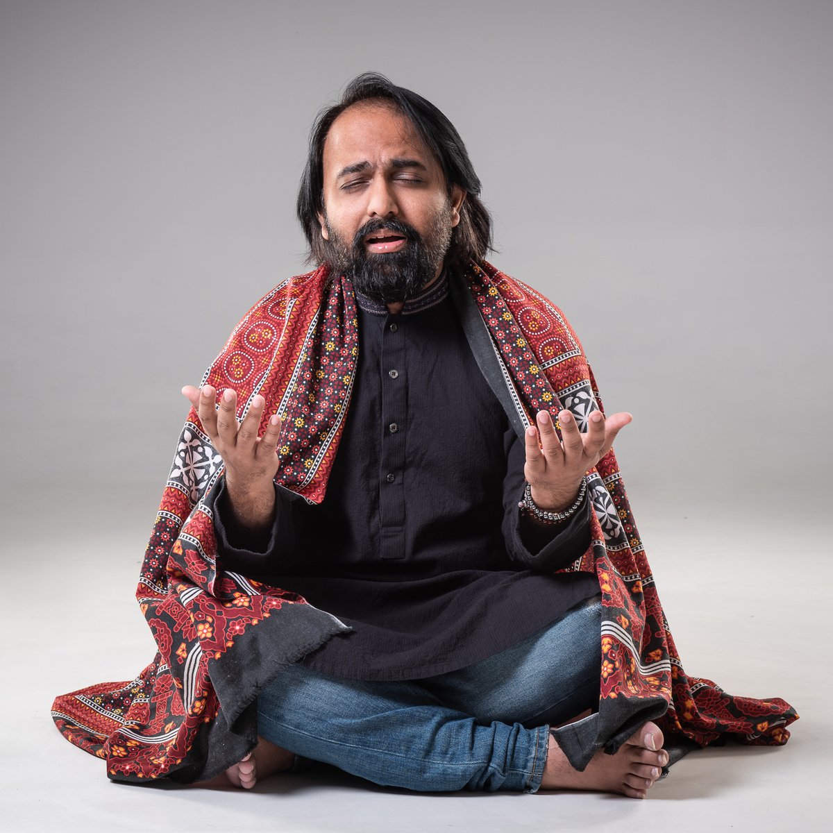 Farhan Shah, one of our prominent and beloved performer at Nexus Arts has released a new single with Shahid Rehman, by Udan khatola

Take a listen now via the youtube channel 'Udan Khatola' with the title 'Maula Ya Ali ! Udan Khatola ! Sufi Prayer' youtube.com/watch?v=KQO61r…