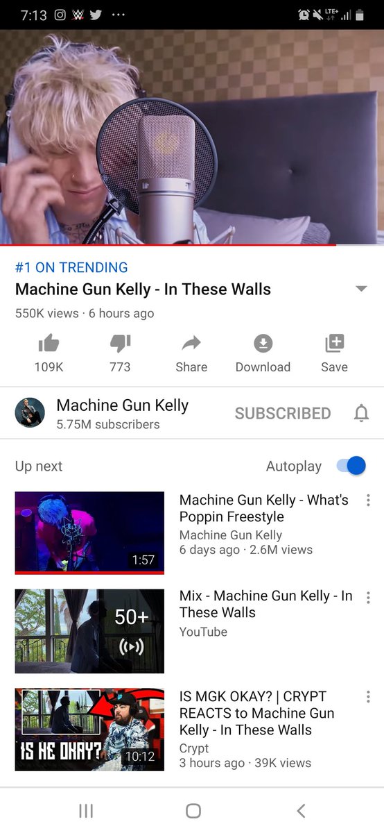 ChesleyLC's tweet photo. @machinegunkelly congratulations keep releasing music for the fans https://t.co/eZ4p2I4cqN