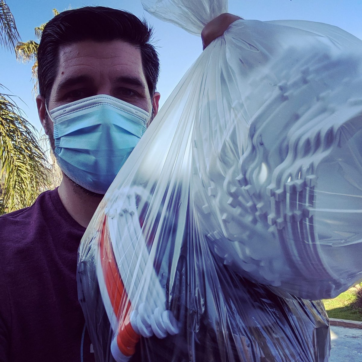 walpolea's tweet photo. About to go drop off 144 face shields for @sdfightingcovid
🥽
Please check out https://t.co/cGqZfFN031 and spread the word!
#sdfightingcovid https://t.co/pceopKVVQt