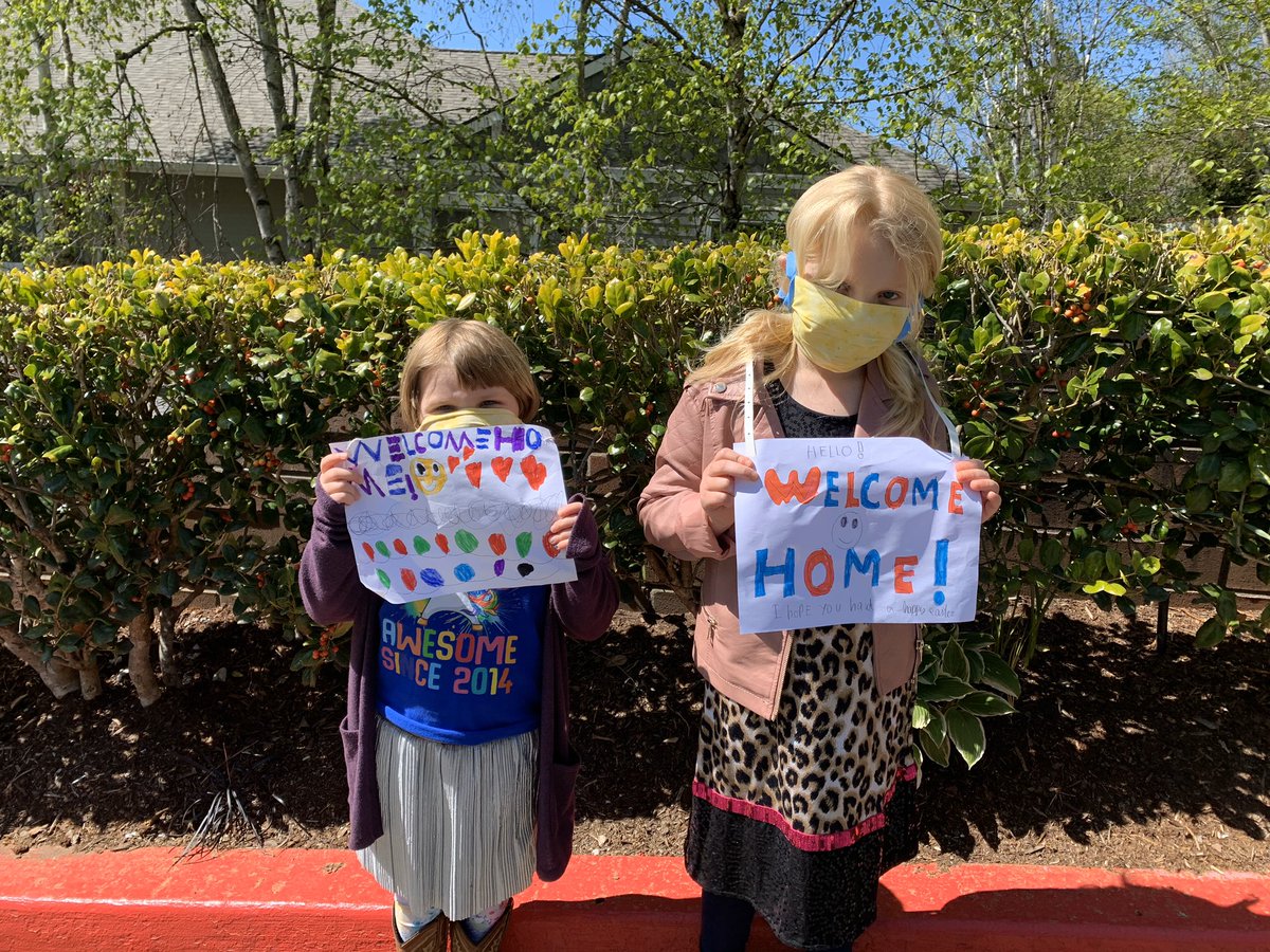 GenevieveReaume's tweet photo. Of the 16 diagnosed, one died. You’ll likely remember the story I did a few weeks ago on Marcia.

These welcome home parties are bittersweet bc not everyone got one, but the staff at Regency wants to make sure those who do survive are honored. #LiveOnK2 https://t.co/dguEvWfIUo