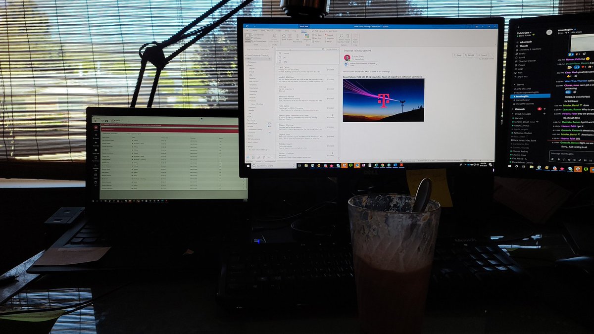 We get rootbeer floats at the #newTmobile. It helps to keep #JeffersonStrong 😁