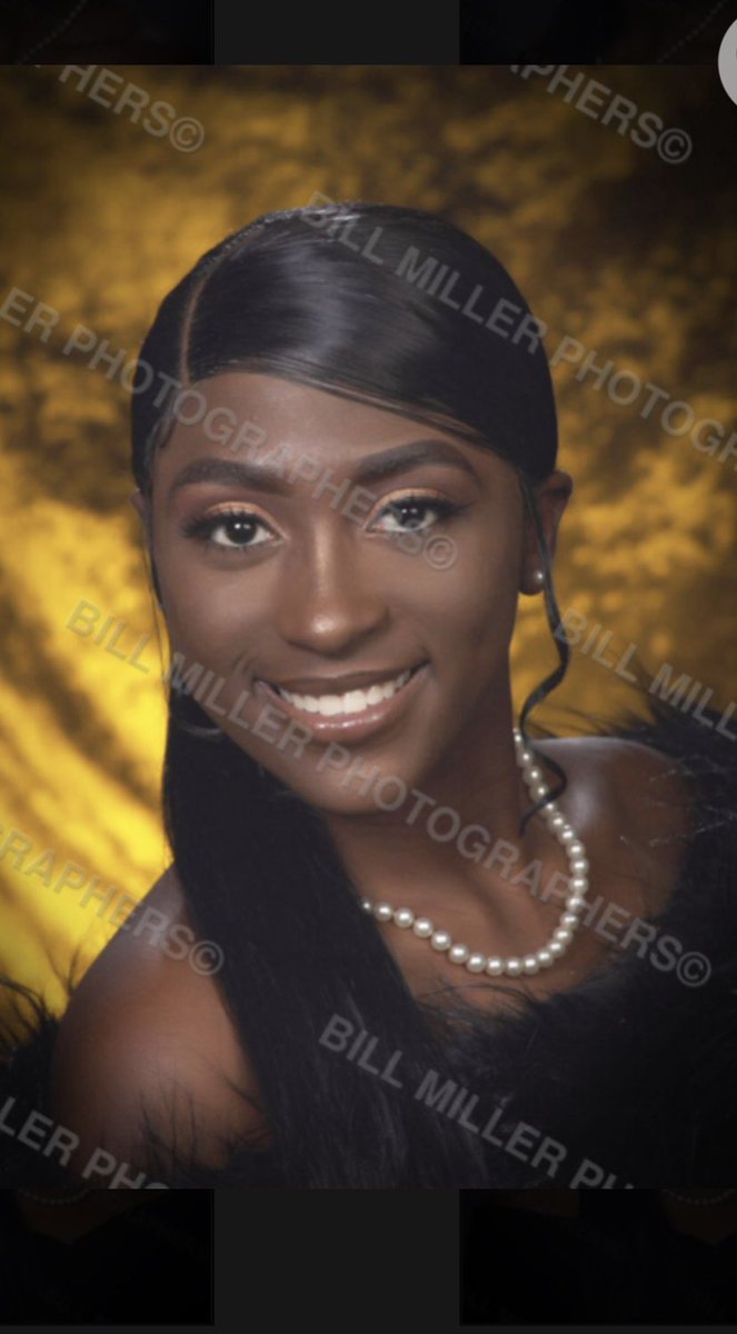 ashantimekyla's tweet photo. my senior year is officially over🥺 #2020signingoff✌🏾 https://t.co/HP7PocoU2V