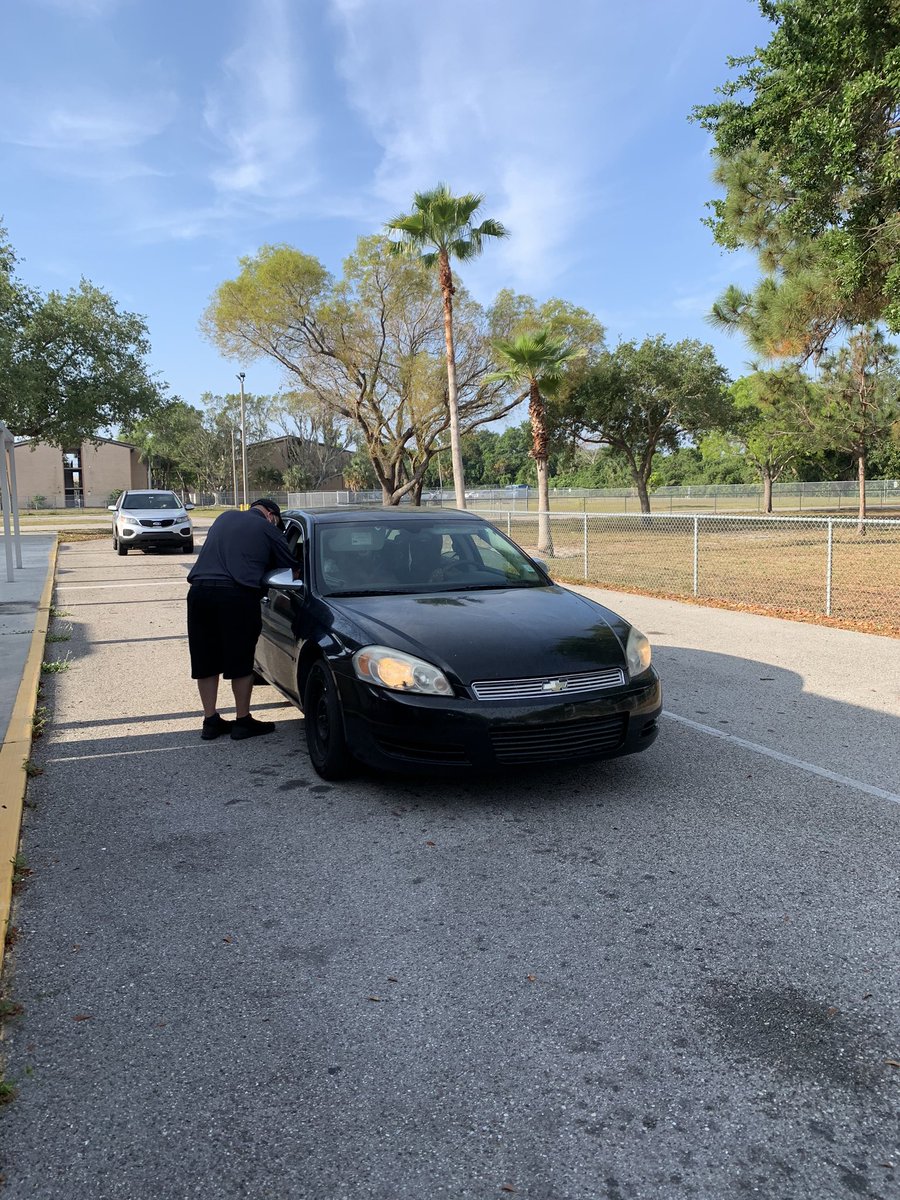 TanglewoodES's tweet photo. TWES Grab n Go Day 1 was a great success! We will be open 9:00AM-12:30PM Monday through Friday! Paper Packets available for those students K-5 who.are unable to access a computer from home! See you there! 🥰🦉 https://t.co/lTNsZWEWfF