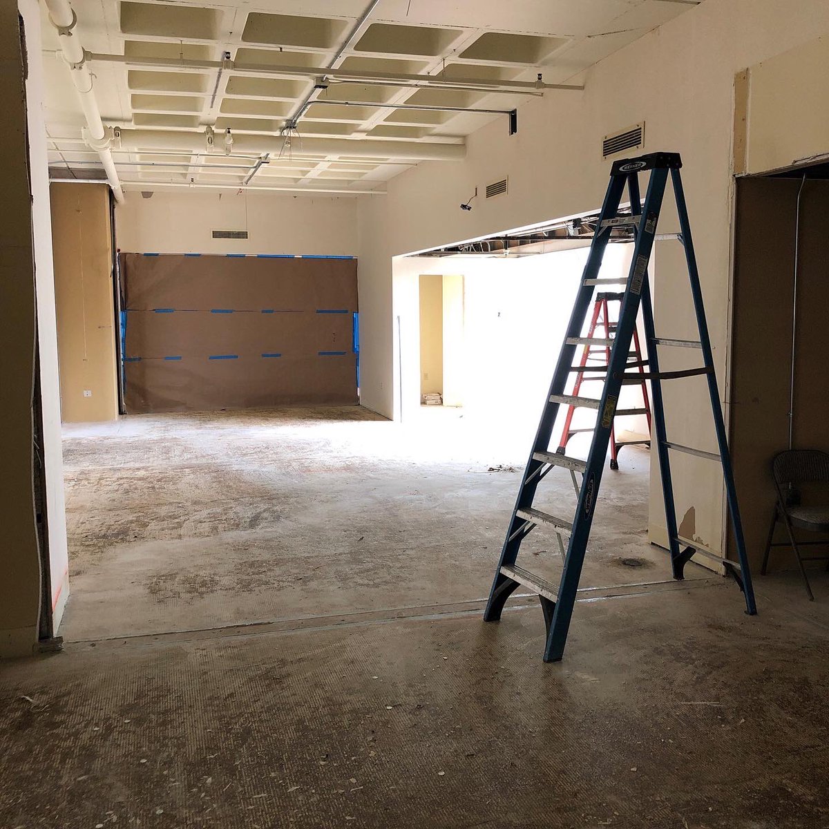 GreenroomsBuild's tweet photo. We offer GC services covering projects which extend beyond the typical scope of cannabis ventures. This firm’s headquarters is going to feature extensive glazing, LED lighting, luxury carpet tile flooring, and a new WSHP mechanical system! 👷🏻‍♂️🛠 #cannabisconstruction #commercial https://t.co/1vM8bhIR1x