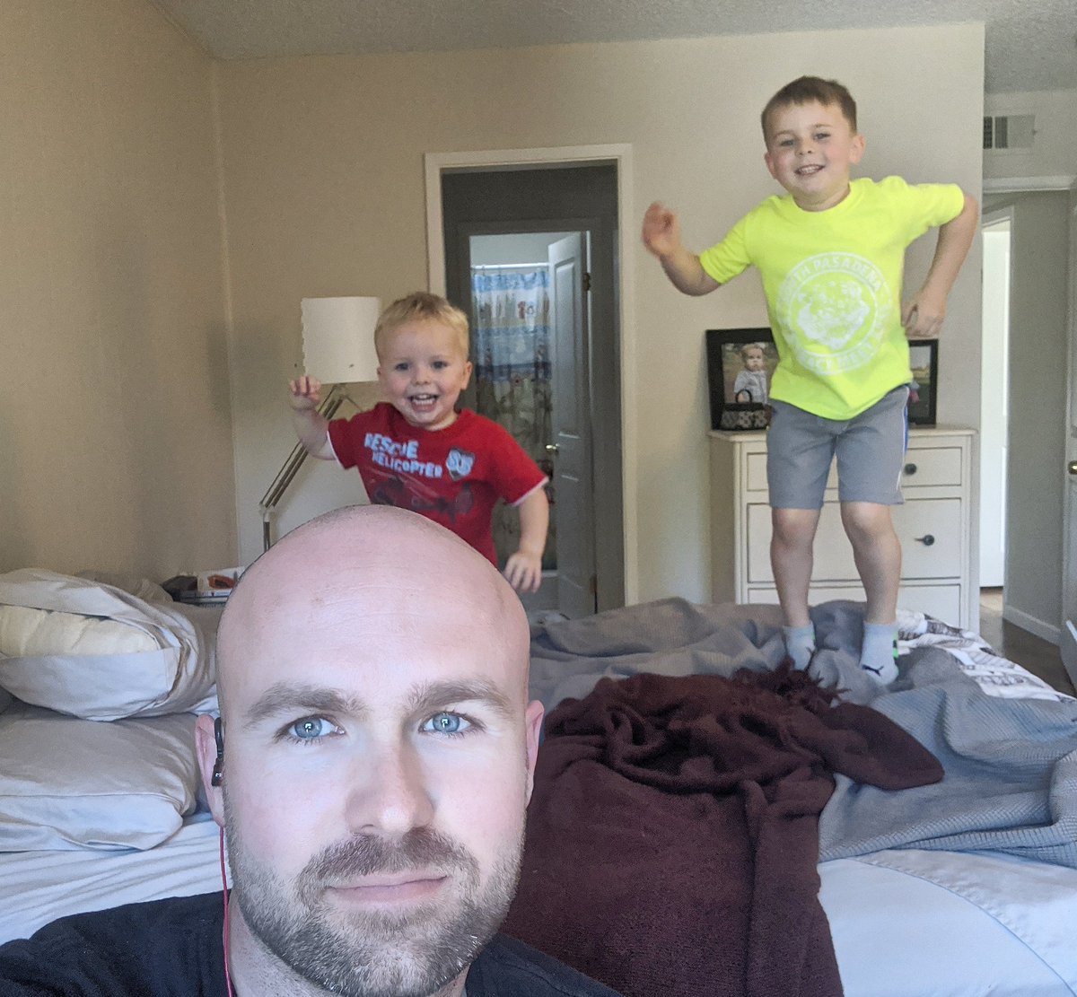 Drew__Hart's tweet photo. Oh yes. Working from home is going great for me too. Super productive. https://t.co/6zXLXKWsKp