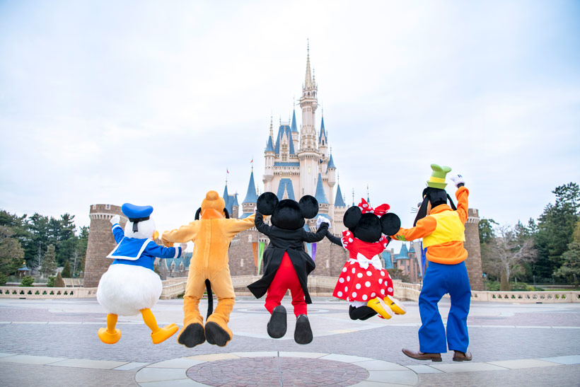 東京ディズニーリゾートpr 公式 今日4月15日は 東京ディズニーリゾートの開園37周年 現在休園中の東京 ディズニーリゾートですが またみなさんの笑顔に会える日を とても楽しみにしているのは こちらから T Co Qu8bqdlelk T