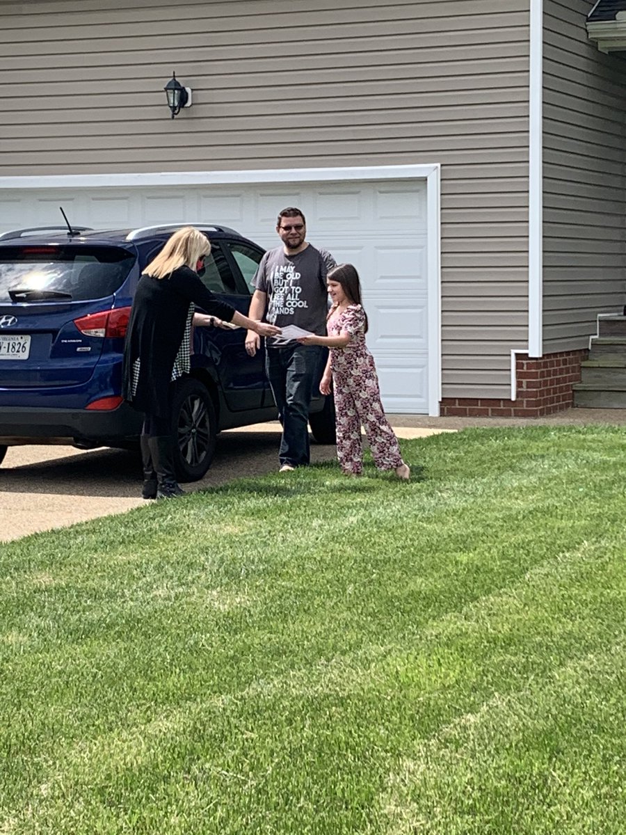 Exciting things still happening in our class! Our first class meeting and congratulating our Student of the Year for grades 3-5! My ❤️is full! <a href="/JBWatkinsES/">JB Watkins ES</a> #minermoments