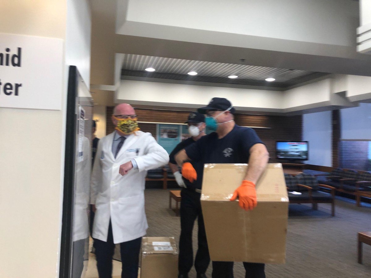 CityofSSF's tweet photo. Yippee! #PPE in the form of 6,000 masks was donated to Kaiser Permanente #SouthSanFrancico Medical Center by our own @SSFFire & @Hisense_USA. Pic: Dr. @JohnSkerry w/#SSFFD team. #FirstClass #FirstResponders #Grateful https://t.co/juWOx7vhuK