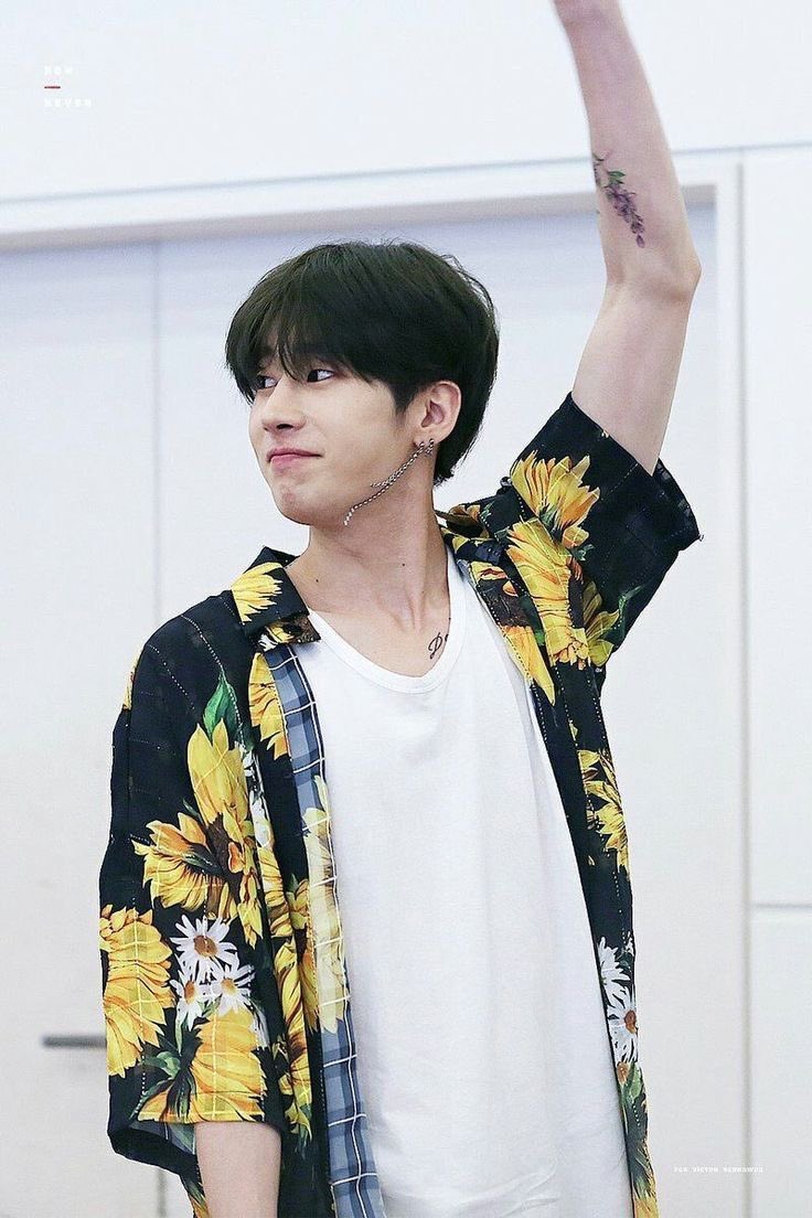 seungwoo's tattoos are sexc