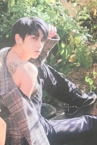 again, why didnt I know hangyul has tattoos on both shoulder blades