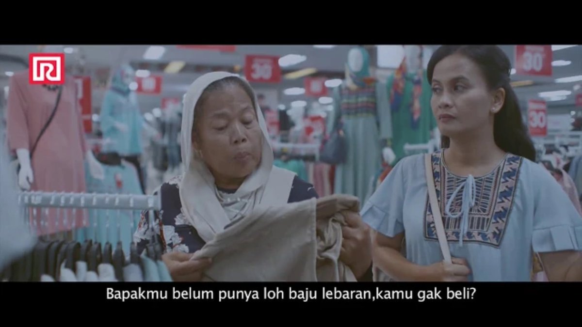 Bahagianya adalah Bahagiaku (2017)Film ini persembahan dari Ramayana Departement Store.Aku yakin kalian banyak yg udah nonton. Tapi gak salah juga sebelum memasuki bulan suci Ramadhan kalian tonton lagi film pendek bertema keluarga ini. https://youtu.be/wmATlRnXd... 