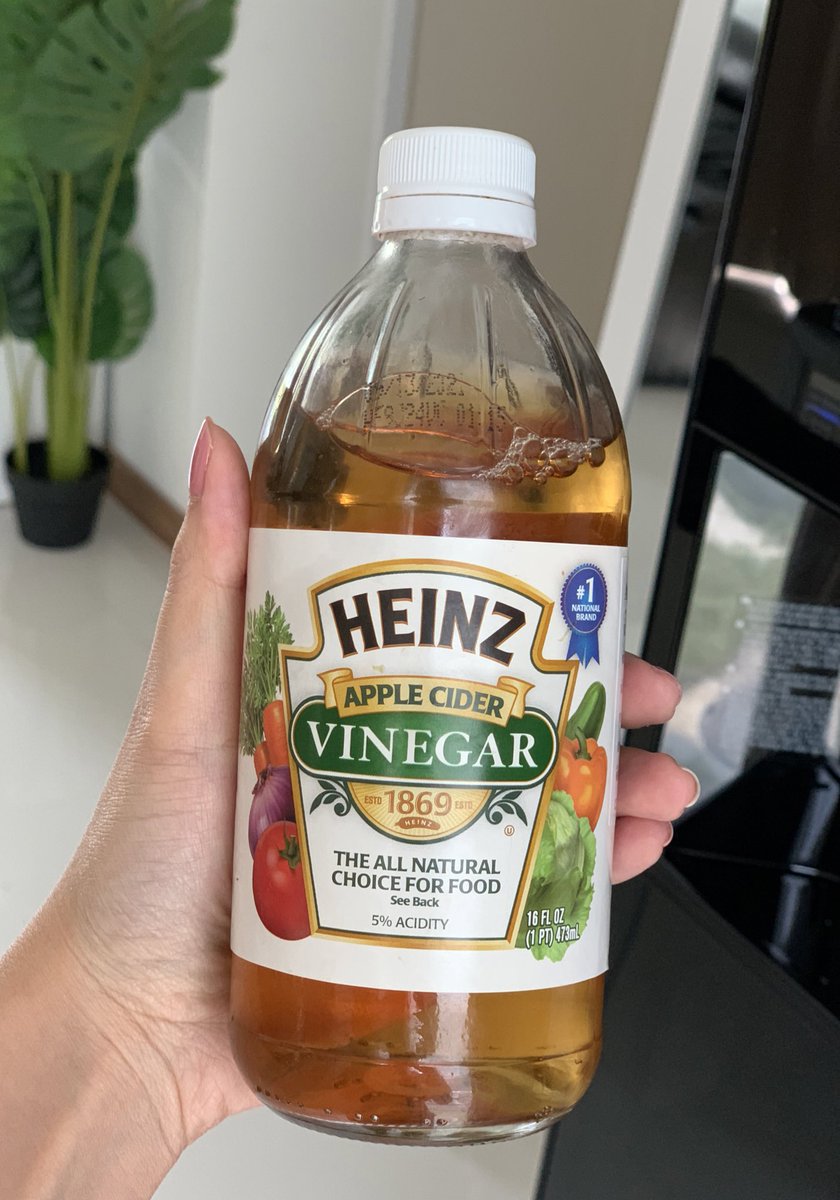jenitalks's tweet photo. จะรวมของกิน Healthy ที่กินช่วงนี้ค่ะ หลายๆอันคือกินตามสูตรของเมืองนอกบ้าง ดาราบ้าง เริ่มจาก Apple Cider Vinegar ก่อนเลย ฟังใน 73 questions ของโว้ก Gal Gadot บอกตื่นมาจะกินอันนี้ทุกเช้า ประโยชน์เยอะมากกกก (thread) (1) https://t.co/t3ygfINpEK