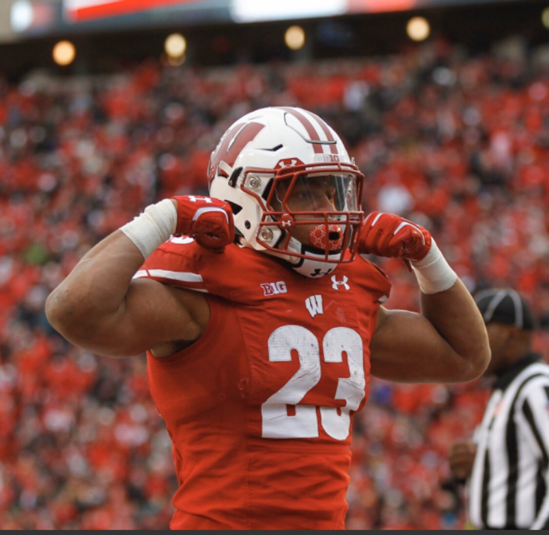 1 - Jonathan Taylor - 5’10” 226 - Wisconsin - 21.3 yrs old Ball security & receiving ability. Aside from those slight concerns, Taylor profiles as a truly elite RB. At 226 lbs he ran a sub 4.40 40. He also turned in three straight 2,000+ yard seasons at Wisconsin. I’m excited.