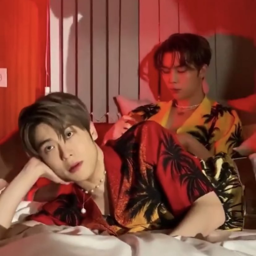 low quality jaehyun tweet media