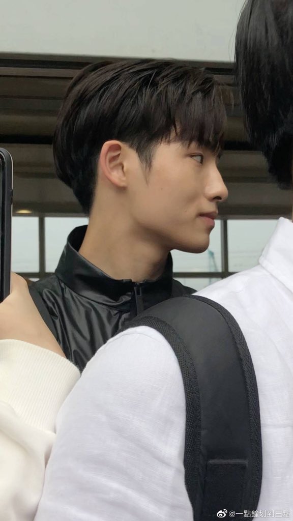 ต่งซือเฉิง ;—;