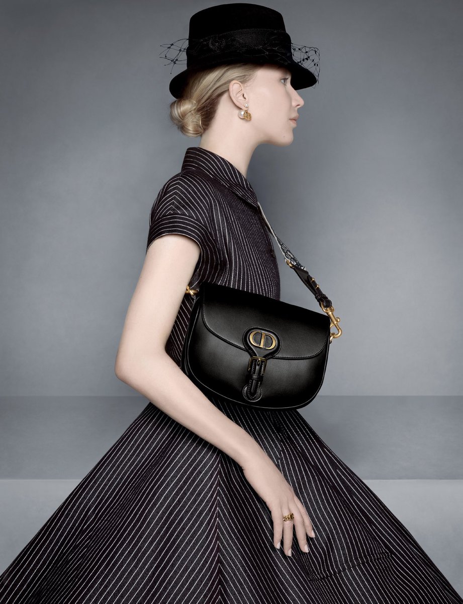 Esquire Thailand tweet media