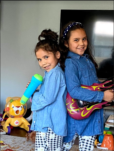 deborahbbennet5's tweet photo. Gattis Spirt Week! Socially Distance Twin Day!
Here are some of my students twinning with siblings or friends while keeping safe! #GattisDSW #GattisPTA https://t.co/3Jpvh5nPXX