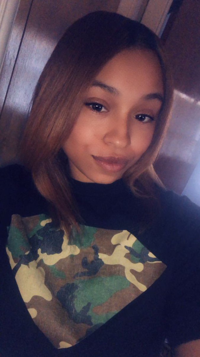 Redbone_Ridah90's tweet photo. Diamond in the rough 💎 she tough 💪🏽 https://t.co/cH0acJG6rx