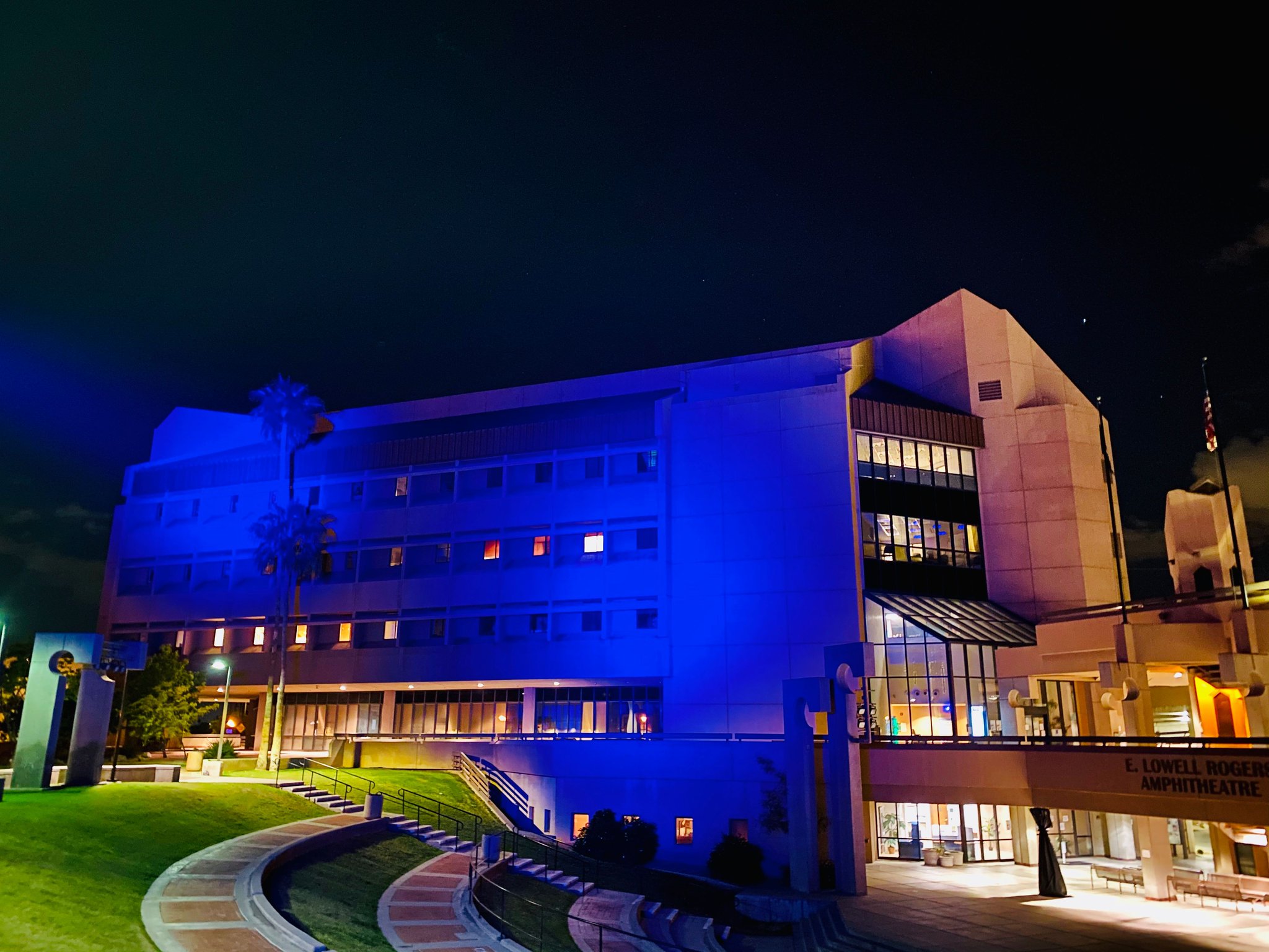 city-of-glendale-az-on-twitter-glendaleaz-city-hall-will-be-lit