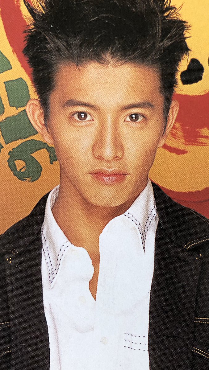 1994 木村拓哉 21歳❤ 只今雑誌整理中… 一日が長いな😩