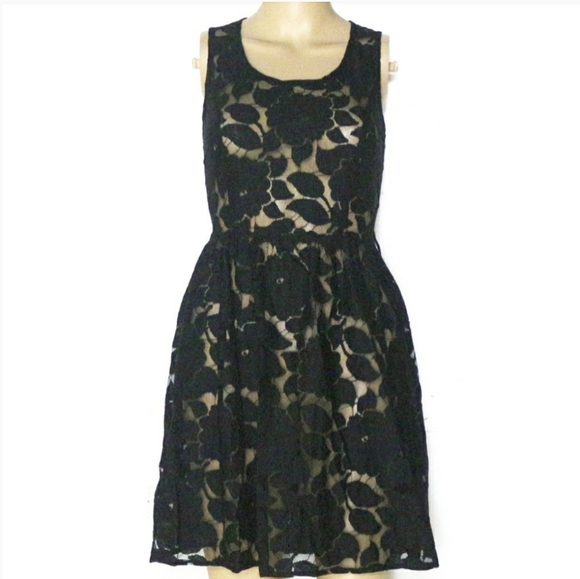Melodyhodge74's tweet photo. So good I had to share! Check out all the items I'm loving on @Poshmarkapp #poshmark #fashion #style #shopmycloset #joie #greatexpectations #modcloth: https://t.co/WWS0dV6RSP https://t.co/ahZZakhgz7
