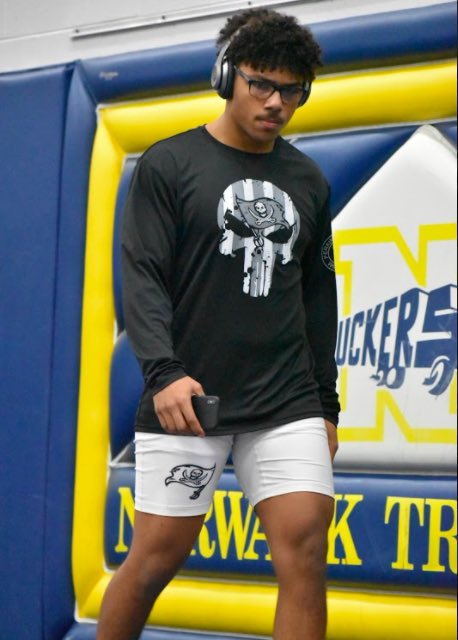 Piratewrestling's tweet photo. Pirates advance 3 to the State Finals in the 2020 Virtual State Wrestling Tournament.  138 JD Thom, 182 Tai Carter, and 285 Sam McNulty https://t.co/IVZIG7sbm3