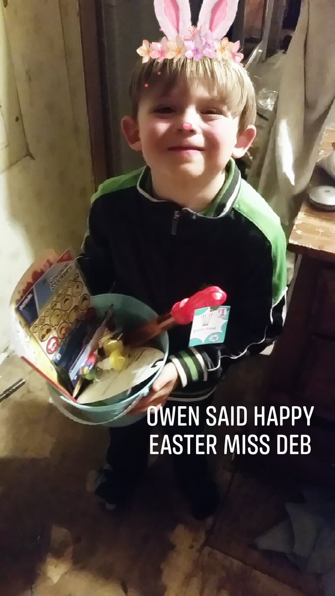 MsDebTgrandma5's tweet photo. Another one of my preschool kids, Owen Akers and his family . I’m missing my class so much   @AnnaWShepherd @PrincipalRobins @SchoolsFloyd #TeamKentucky #MyNTIKy #HealthyAtHome https://t.co/tV7PJ6H3DH