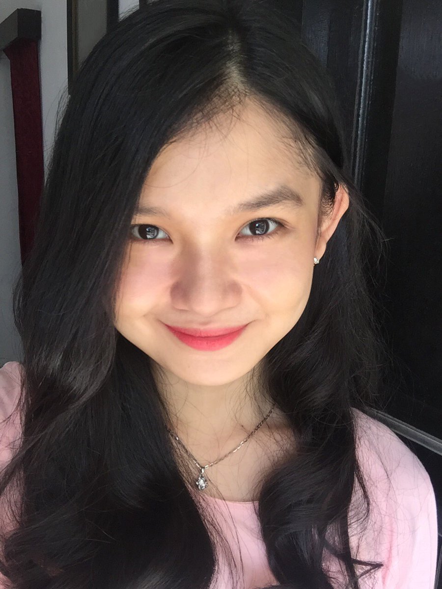 Indah Cahya (@c_indahjkt48) on Twitter photo 