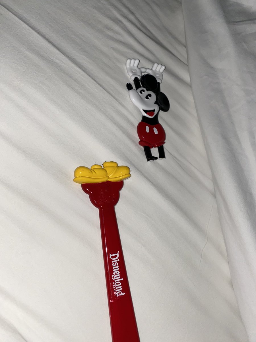 Se rompió el Mickey con el que me rascaba la espalda #fuckcovid