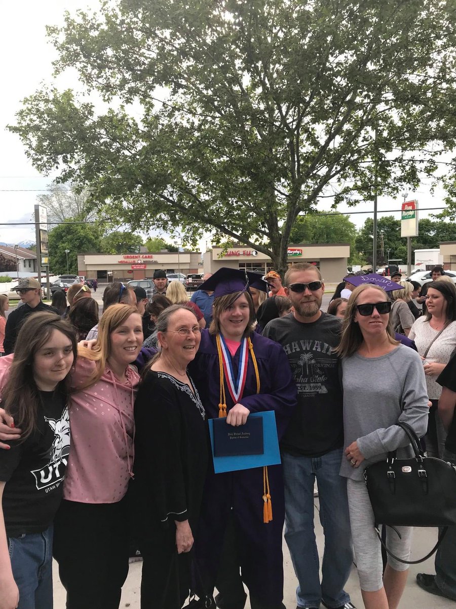 MeghanMMerideth's tweet photo. @utvahs wants to make their #virtualgraduation extra memorable! Any prominent Utahns want to make a cameo by sending a prerecorded graduation message for our seniors? @spidadmitchell @Joeingles7 @KyleWhittingham @SteveYoungQB @Imaginedragons @chrissyteigen #uted #utahcovid19 https://t.co/elh1ypIaDi