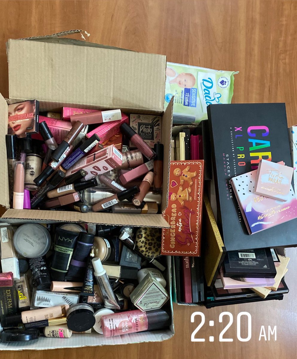 RecklessGirl92's tweet photo. I had three full boxes of cosmetics to sort into individual categories 🙄
All products in the following tweets ⬇️
#Makeup #MakeupProducts #MUR #MakeupStuff #Stuff #WhyAmILikeThis
(1/4) https://t.co/vb7XeiGhgy
