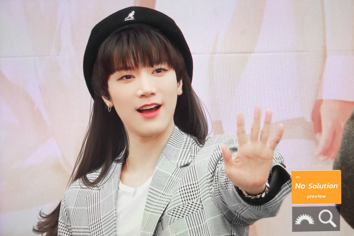 อาจารย์พิเศษแคลคูลัสคนใหม่​ที่ม.จ้างมา​ สอนวันแรกเจอพวกวิศวะคอมปี3นิ่งใส่เข้าไป​ เห็นว่าแอบลงมาร้องไห้ที่บันไดหนีไฟเลย​ น่าสงสาร​ พวกนั้นก็แกล้งเขา
ทีตอนเขายังไม่มาก็ไปแอบส่องไอจีทั้งวัน ​ #NCTfanedit