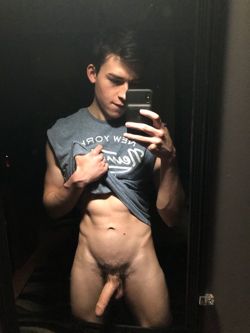 Goodnight https://t.co/FMZPnlGE9O<a href="/tag/nationalunderwearday"class="tags"><span>#nationalunderwearday</span></a>