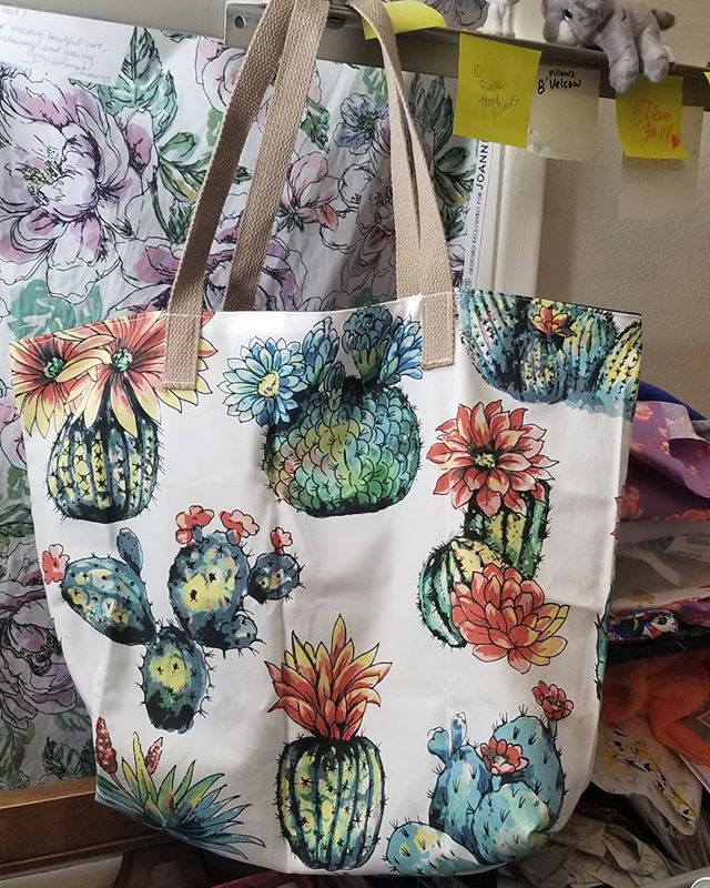 CreatedByAxe's tweet photo. Well my kids are away. I am trying to push through some projects that i am behind one. This one is a grocery bag for my sister. If this one works out i will make some more. 
#artistmom 
#sewing 
#groceryshoppingbag
#keepgoing https://t.co/ZPFcPaIl3V https://t.co/PMMCaEVid4