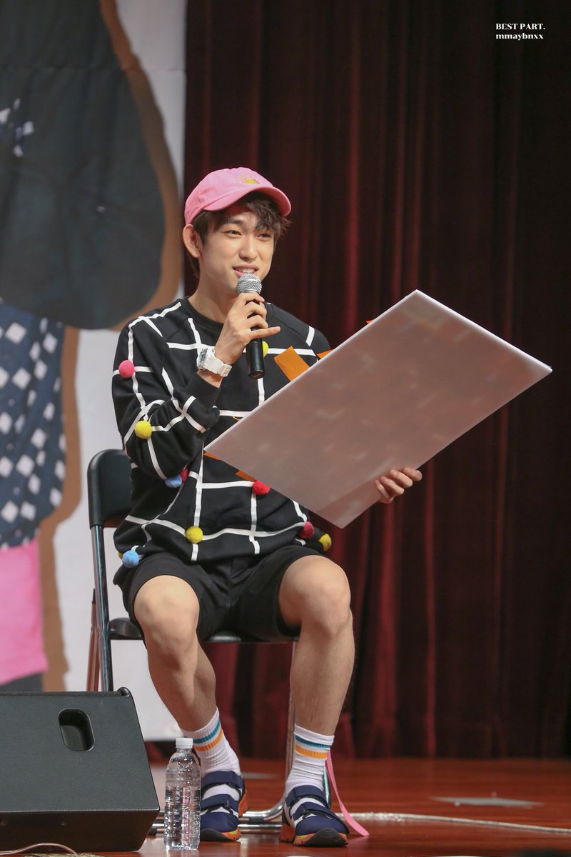 bestpart0622's tweet photo. 150725 

—— 딱 좋아👦🏻🧢💖

#Jinyoung #진영
#갓세븐 #Got7 
#JJProject https://t.co/WXUISv4FrU