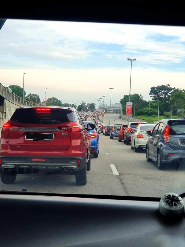 Bangi Kita Twitterren Trafik Sesak Selepas Tol Sg Ramal Arah Putrajaya Silk Highway Berikutan Sekatan Jalan Raya Di Hadapan Shell Sg Ramal Kredit Mar Amirah Adzli Https T Co Zah9ok6osy Twitter